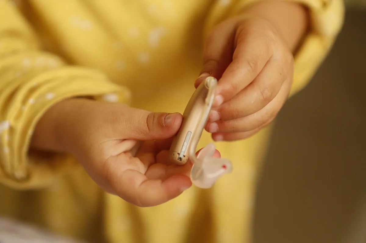 Where to Donate Bluetooth Hearing Aids in Panama: Complete Guide and Options