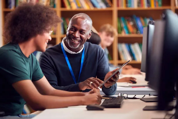 Where to Donate Your Old Touch Screen in Panama: Give it a New Educational Life with Crezendo
